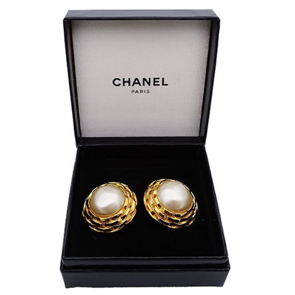CHANEL Gold Pearl Earrings - Picture 6 of 11
